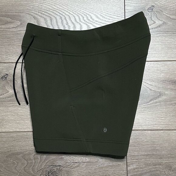 Lululemon In-Form‎ Medium Rise 3.5” Short Dark Olive Luxtreme Casual Shorts 4 - Picture 3 of 9
